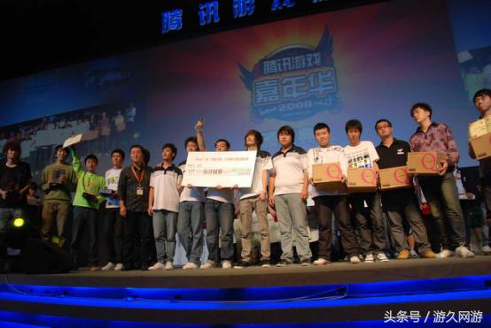 重溫經(jīng)典瞬間，回顧CF白鯊在2009年的比賽風采