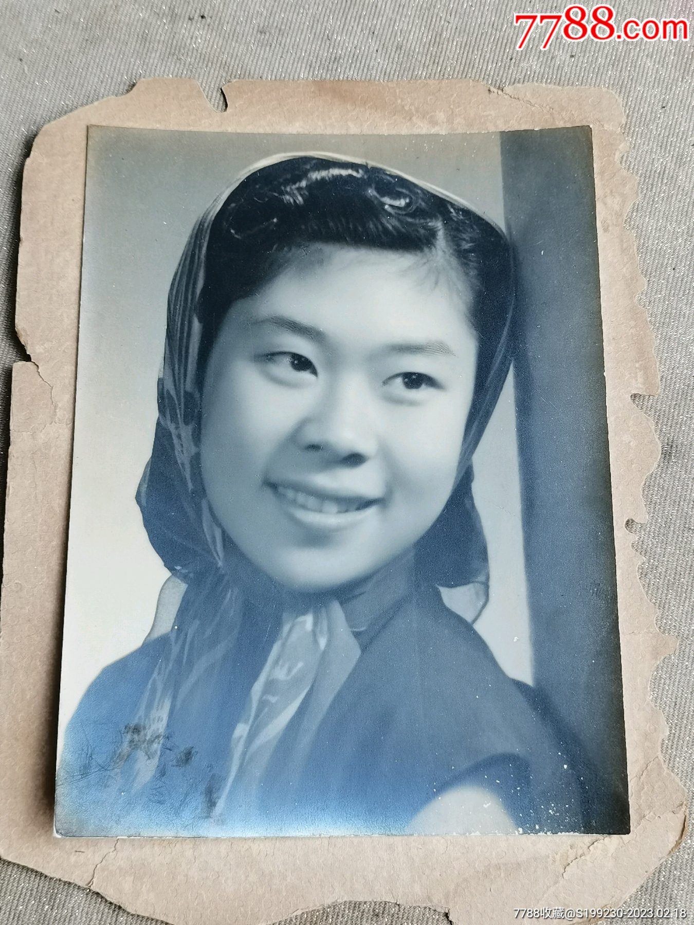 美女老照片的魅力，歷久彌新，時光見證美麗風采
